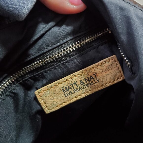 MATT & NAT Narrow Messenger Bag Briefcase Vegan Leather Press Lock Buckle Black - Picture 10 of 16